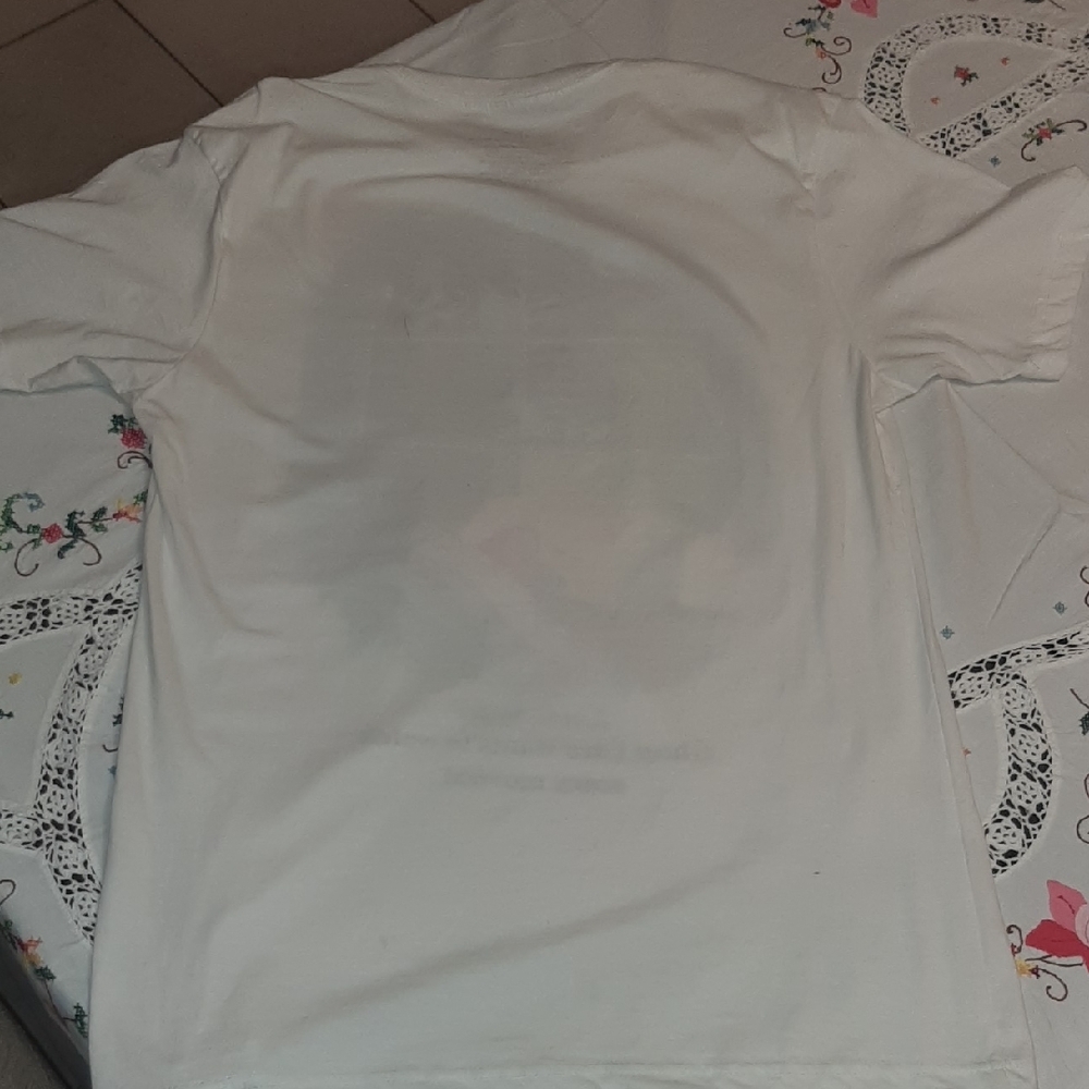 'GHOST FACE'๐ฑ"Look,look" White Graphic Horror Tee in EUC 100% Cotton Sz L - Picture 9 of 10